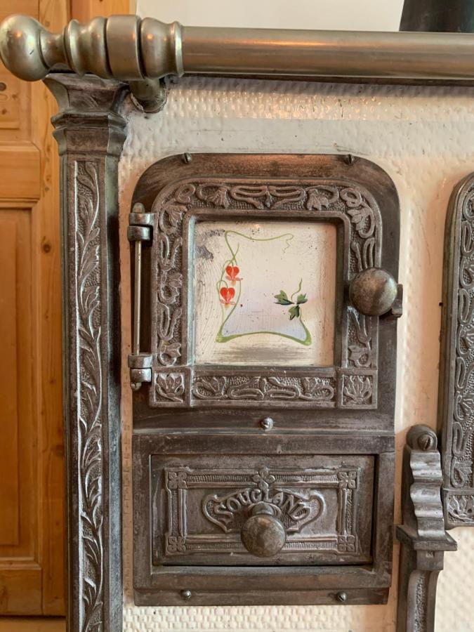 Au Cheval Blanc - Appartements Et Chambres D'Hotes Альбервиль Экстерьер фото
